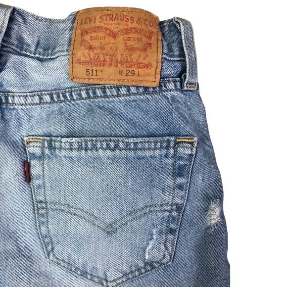 Levi’s 511 Unisex Slim Fit Distressed Cut Off Hem Bermuda Shorts - Picture 2 of 5